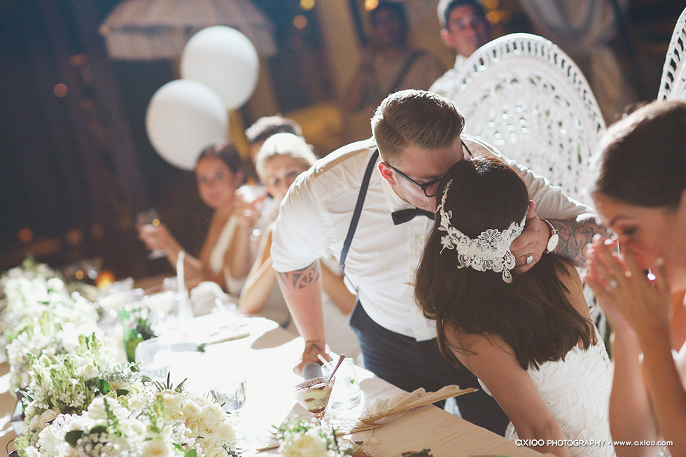 Axioo: That Sunshiny Retro Vibe